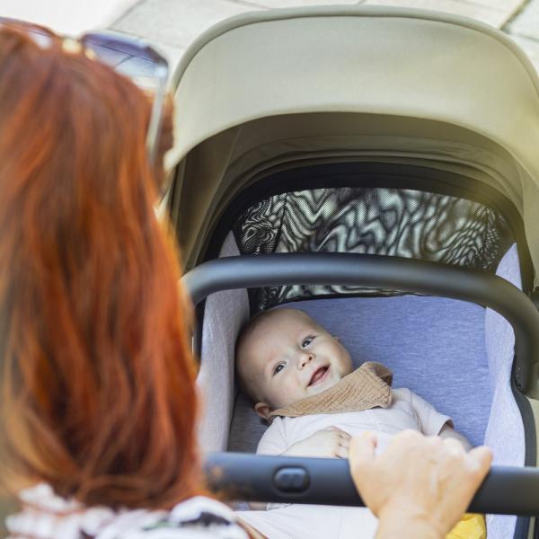 PETITE&MARS Kočík kombinovaný ICON 2v1 Dove Grey XXL RWS + Core Pro i-Size Black Grey + Báza 